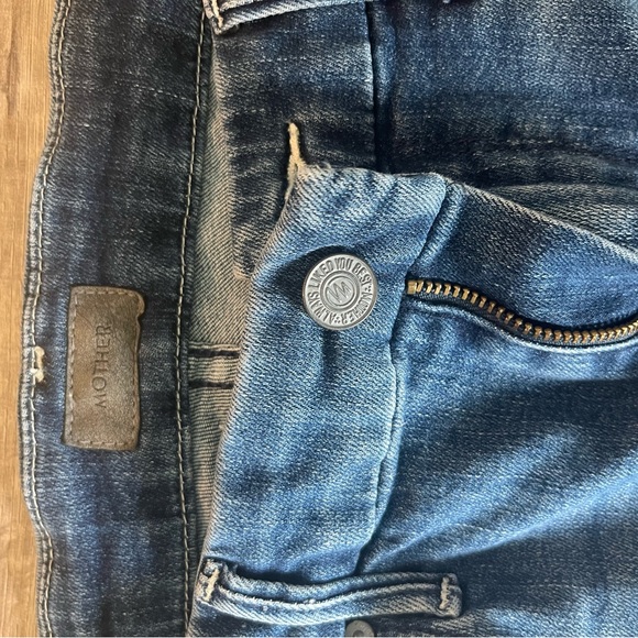 Mother jeans size 28. High waisted looker ankle fray style. Worn once. - Picture 2 of 10